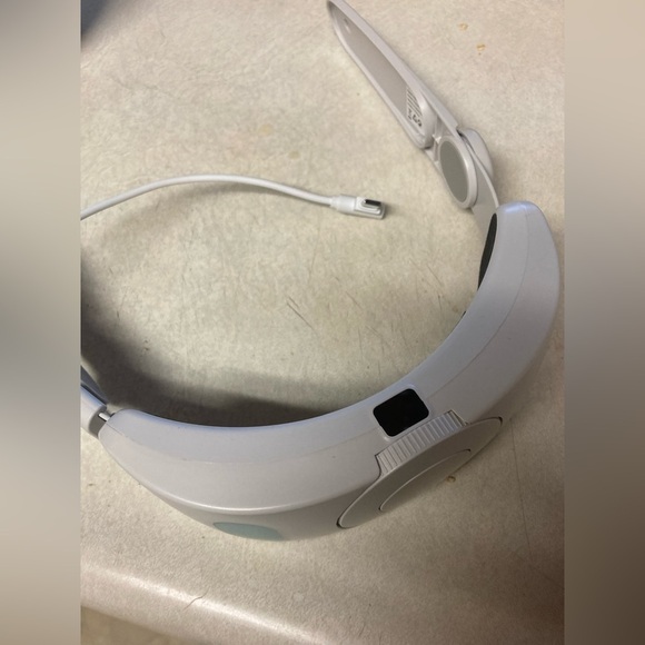 Battery - Picture 1 of 6